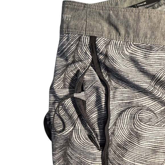 Hurley Men’s Board Shorts Size 31 Gray Black Swim Trunks Surf Beachwear - Picture 6 of 10